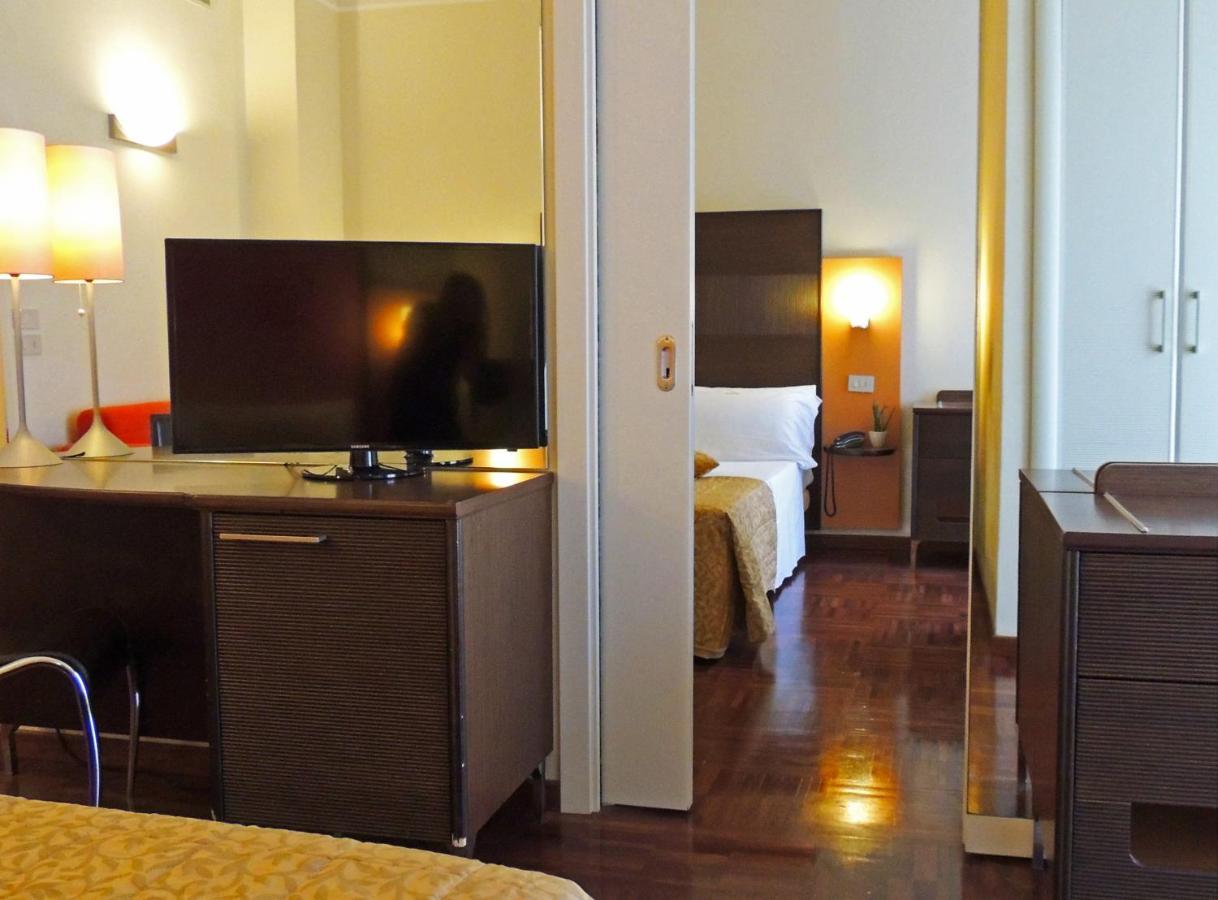 Hotel Hamiltown Cattolica Esterno foto