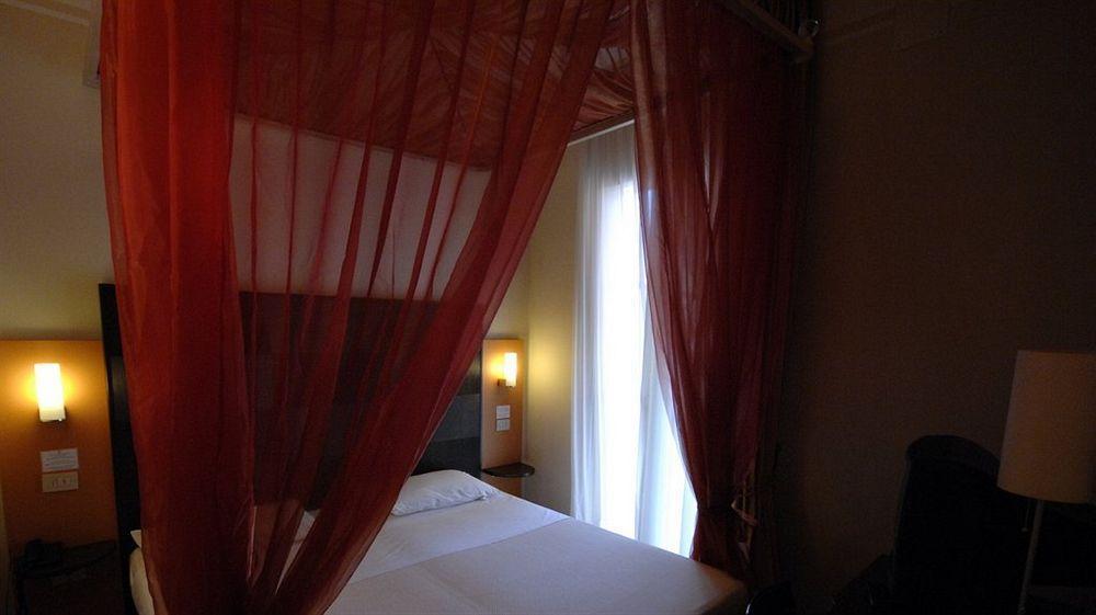 Hotel Hamiltown Cattolica Esterno foto