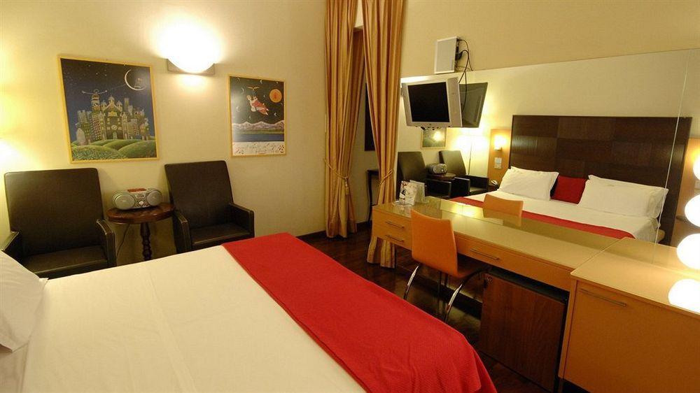 Hotel Hamiltown Cattolica Esterno foto