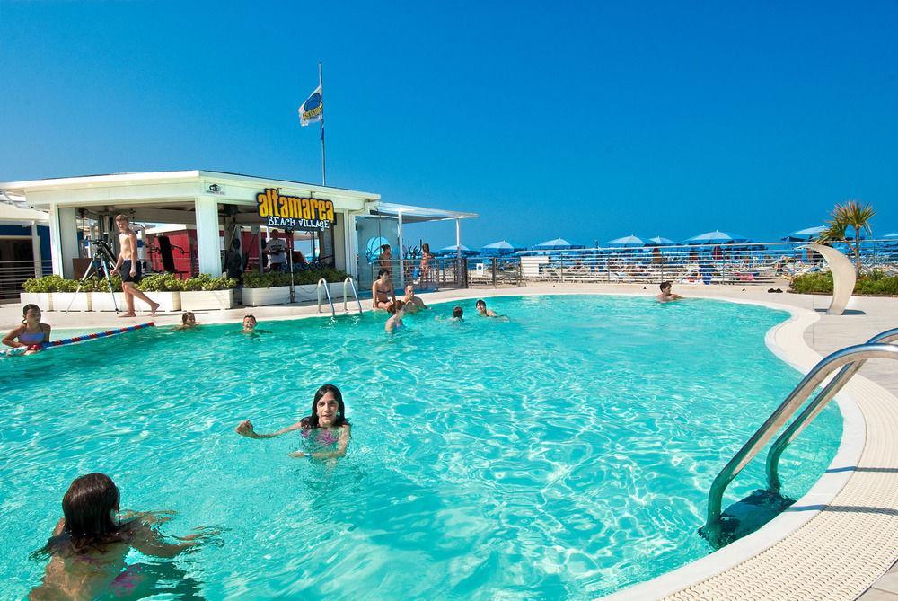 Hotel Hamiltown Cattolica Esterno foto