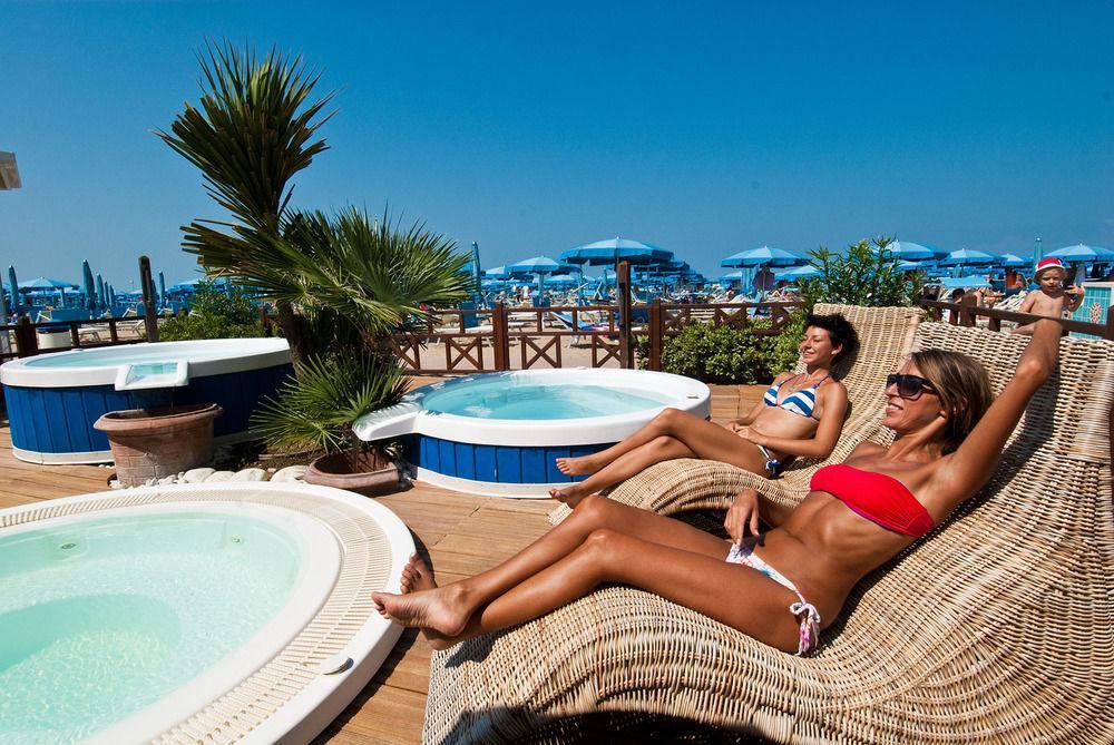 Hotel Hamiltown Cattolica Esterno foto