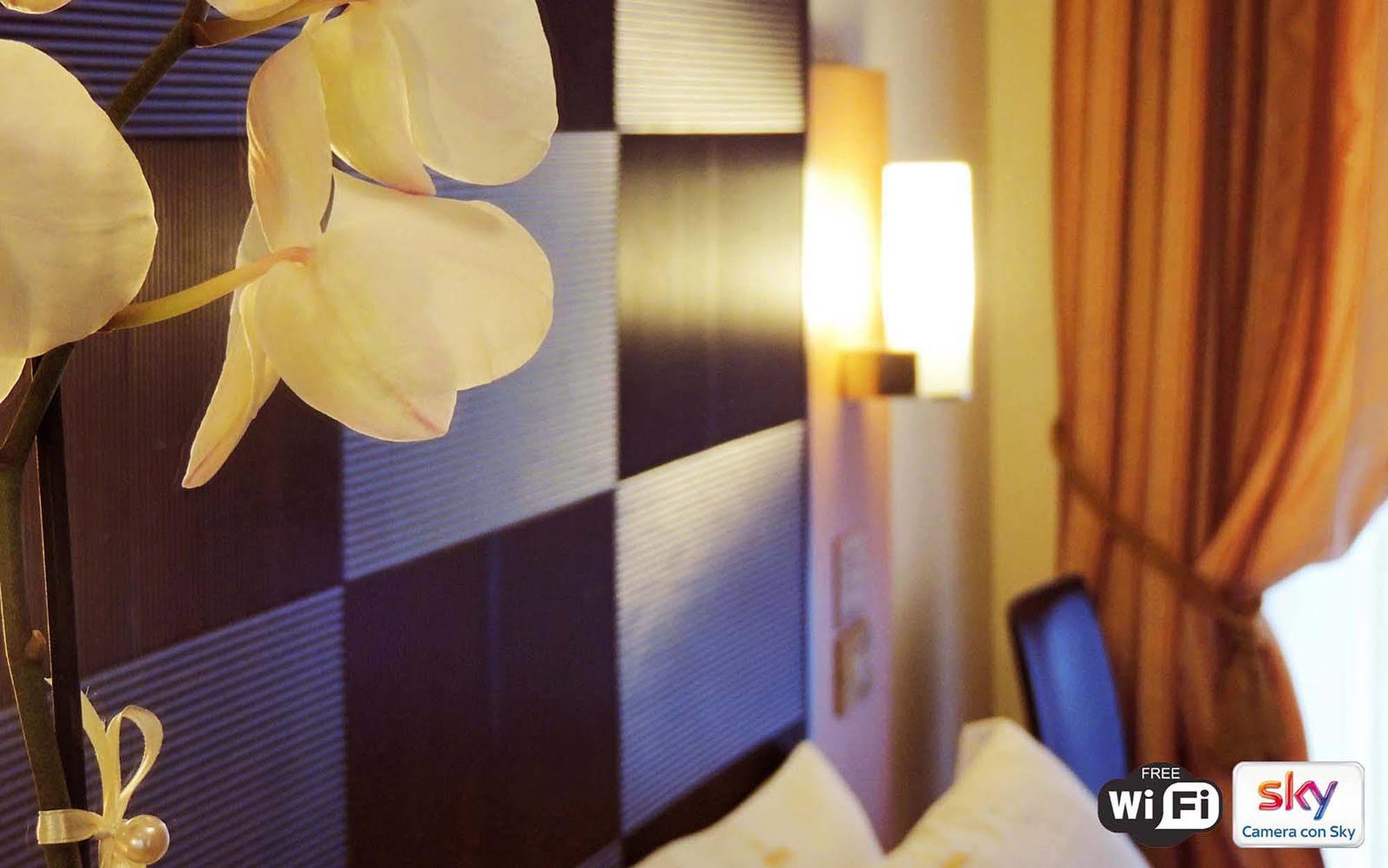 Hotel Hamiltown Cattolica Esterno foto